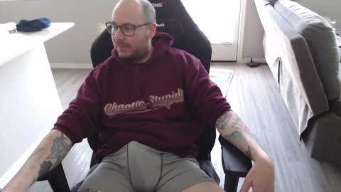 Snapshot of sirscotty831 chatting on February 3, 4:52 pm Sir Scotty online show from February 3, 4:52 pm