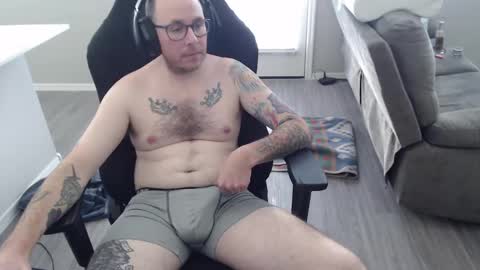 Snapshot of sirscotty831 chatting on December 4, 8:45 pm Sir Scotty online show from December 4, 8:45 pm