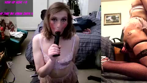 SissyCDMish online show from September 18, 7:07 pm