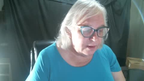 Sissy Diane online show from February 11, 12:38 am