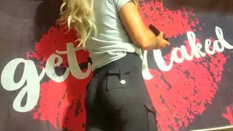 sissyrose908788 online show from July 4, 8:40 am