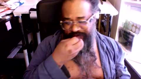 Snapshot of siyah_sakal chatting on January 25, 9:46 pm siyah_sakal online show from January 25, 9:46 pm