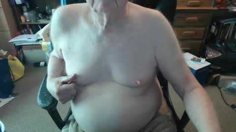 sjbottomboi online show from March 29, 5:36 pm