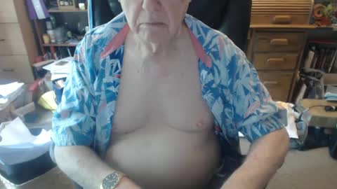 sjbottomboi online show from October 7, 8:38 pm