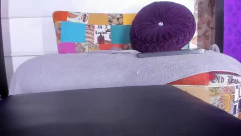 skarlettbarnes online show from April 24, 12:40 pm