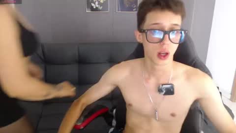 skinny_bigcock20 online show from July 25, 11:13 pm