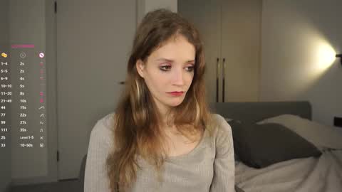 Snapshot of skinny_eve chatting on October 18, 5:39 pm Emily online show from October 18, 5:39 pm