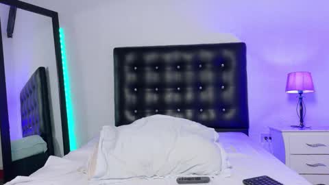 skinny_hottie18 online show from September 29, 2:16 pm