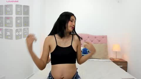 Snapshot of skinny_lilly chatting on September 30, 7:46 pm lilly online show from September 30, 7:46 pm