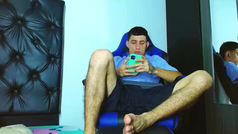 Snapshot of skinny_marked chatting on January 12, 10:43 pm skinny marked online show from January 12, 10:43 pm