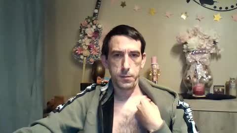 SkinnyBigCock2 online show from November 17, 4:37 am