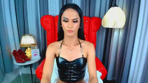 skinnyhugecock1 online show from May 12, 4:05 pm