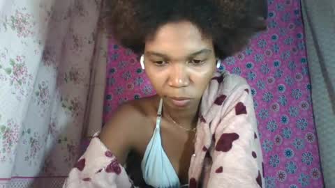 skinygirl2 online show from July 11, 6:44 pm