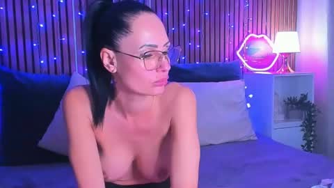 sky_sasha online show from April 28, 2:27 am