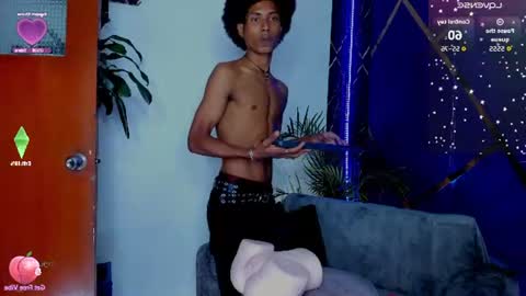 sky_walkerss online show from July 29, 12:43 am
