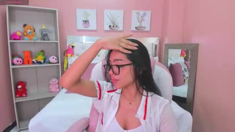 S O F I  online show from February 26, 6:00 pm