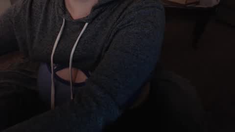 SKYLE   online show from March 9, 1:35 am