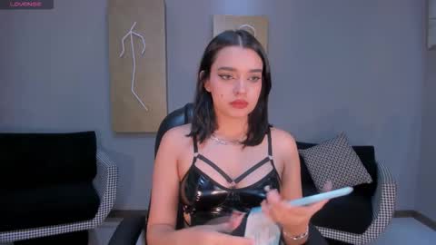 Sky Delacroix online show from March 19, 3:12 am