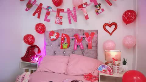 skye moore online show from February 14, 7:16 pm