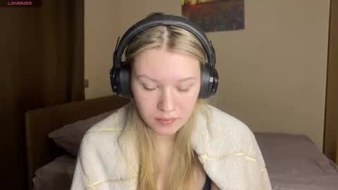 skyedavis online show from February 4, 6:45 pm