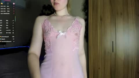 skyedavis online show from April 28, 1:48 pm