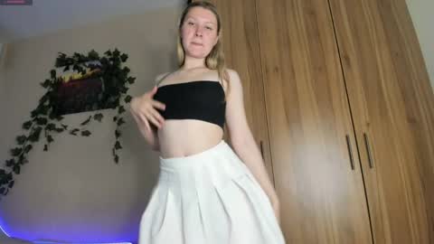 skyedavis online show from June 3, 2:33 pm