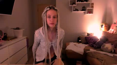    online show from October 10, 10:36 pm