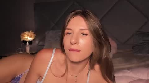 skylar426176 online show from May 24, 8:43 am