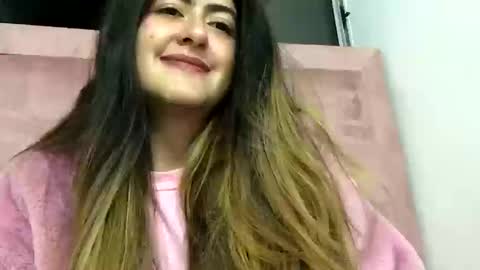 Snapshot of skyler1195 chatting on October 18, 2:38 am Skyler online show from October 18, 2:38 am