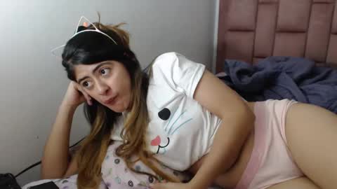 Snapshot of skyler1195 chatting on March 11, 3:47 am Skyler online show from March 11, 3:47 am