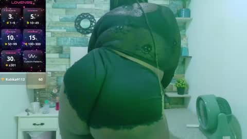 skyler_naomi online show from April 22, 2:46 pm
