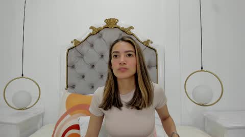 Skyler online show from July 25, 3:48 am