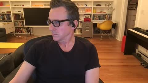 Skyline3371 online show from January 9, 7:10 am