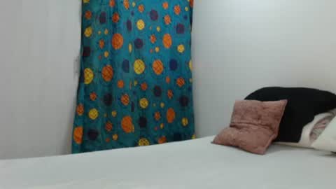 skynataly1 online show from July 29, 10:43 pm