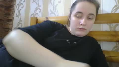 skyressie333 online show from February 22, 6:43 pm