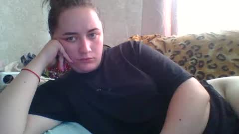 skyressie333 online show from July 24, 5:48 am