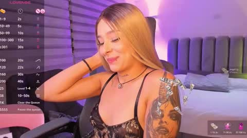 skythompson online show from October 20, 5:01 am