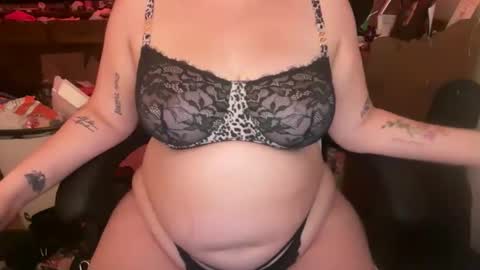 Snapshot of sleepyangel222 chatting on October 22, 1:09 am sleepyangel222 online show from October 22, 1:09 am