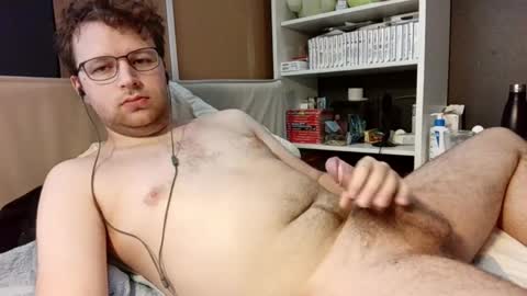 slender_slit online show from May 10, 10:54 am