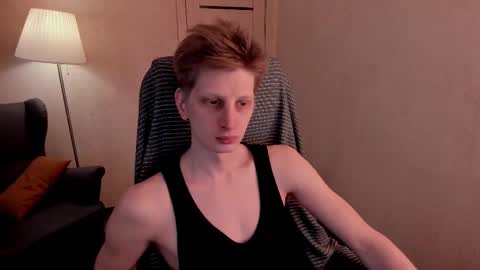 Snapshot of slim_andy chatting on February 27, 10:22 am Andy online show from February 27, 10:22 am