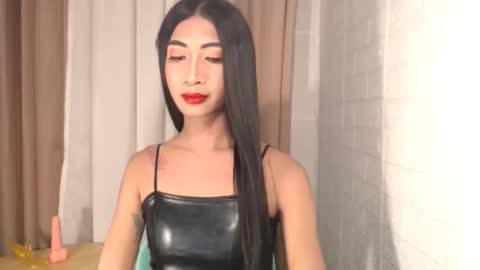 slimprettyjoira online show from May 16, 10:36 am