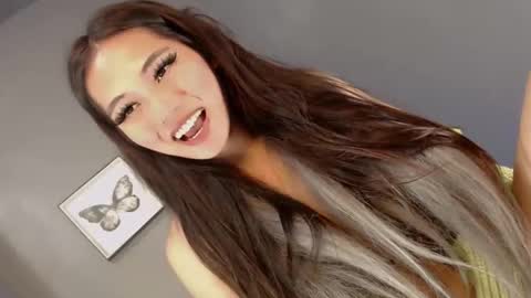 slut4attention online show from May 3, 9:37 am