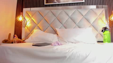 slut_milf_ online show from November 7, 9:39 pm