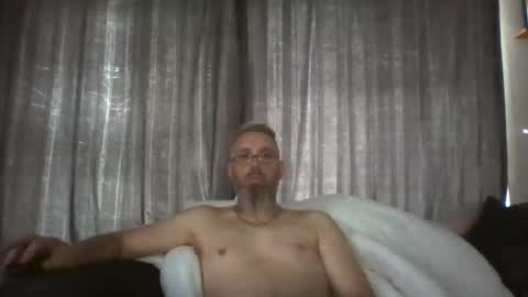 Snapshot of slutfucker20 chatting on October 12, 7:34 am slutfucker20 online show from October 12, 7:34 am