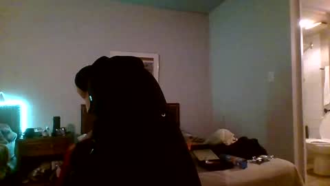 Phillup Slutz online show from January 9, 1:29 am