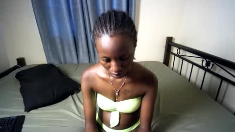 slutty_baddie online show from May 13, 2:05 pm