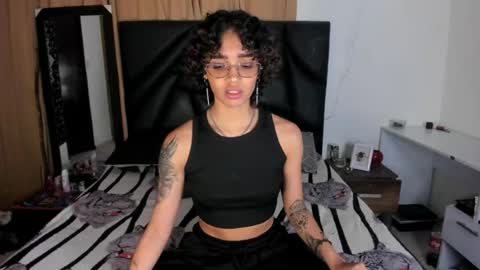 slutty_venus7 online show from July 28, 1:03 am