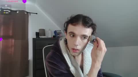 Natsu online show from November 19, 7:01 pm