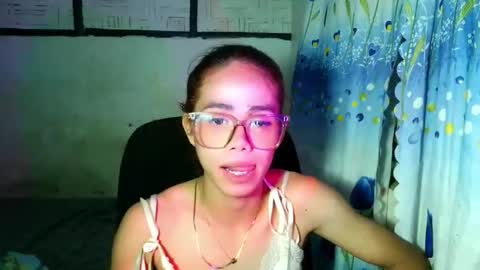 sluttypatotie online show from May 3, 7:42 pm