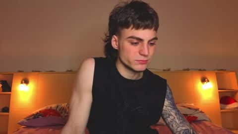 Gus online show from April 28, 4:22 pm